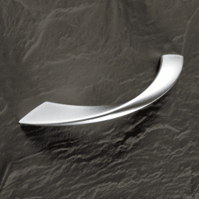 Griff Coria, Bohrabstand 128 mm, L 151 mm, B 16 mm, H 34 mm, Vernickelt matt