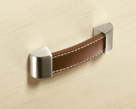 Griff Agliano, Bohrabstand 96 mm, L 110 mm, B 25 mm, H 17 mm, Leder dunkelbraun / Edelstahl Optik gebürstet