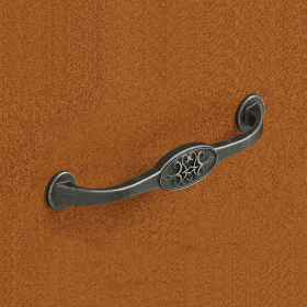 Griff Siradia, Bohrabstand 128 mm, L 149 mm, B 23 mm, H 29 mm, Zinn Optik antik