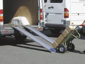 ALUMINIUM-VERLADESCHIENE TGK. 600KG/PAAR L1550XB155MM M.RAND 082.00.005