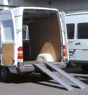 ALUMINIUM-VERLADESCHIENE FALTB. TGK. 300 KG/PAAR L3000XB155MM M.RAND 082.55.003